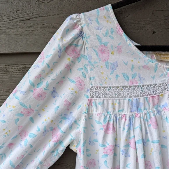 VTG Victoria's Secret Gold Label Long Sleeve Floral Lace Nightgown Size Large - Picture 3 of 9